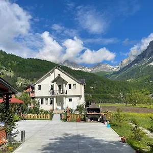 Maison d'hôtes Bujtina Izet Selimaj Valbone