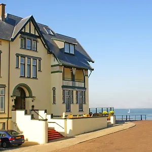 Отель Boulevard Scheveningen, Гаага